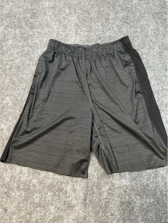 Nike Dri-FIT Athletic Shorts Men’s Small Black Gray Striped 8” Inseam Training
