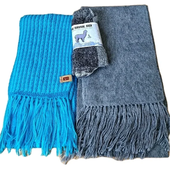 Alpaca Lot Artesian Jose Cotacachi Gray Fringed Scarf  Peru Blue USA Boot Socks
