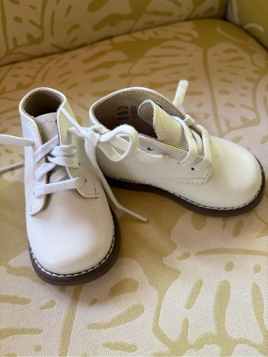 FOOTMATES Classic White Kids Lace-Up Shoes Size 3 Walkers