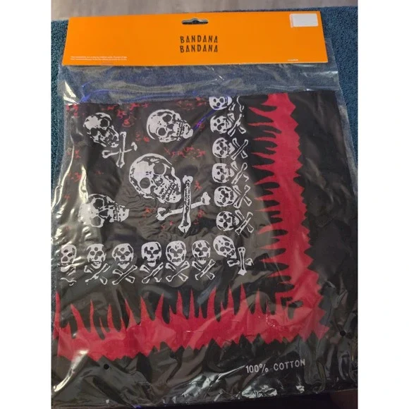 Nos Vtg BLACK SKULL CROSS BONES BANDANA SCARF HANDKERCHIEF NEW!