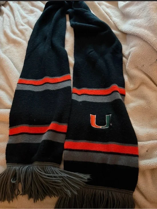Miami U Hurricanes Black & Orange 'U' Knit Scarf