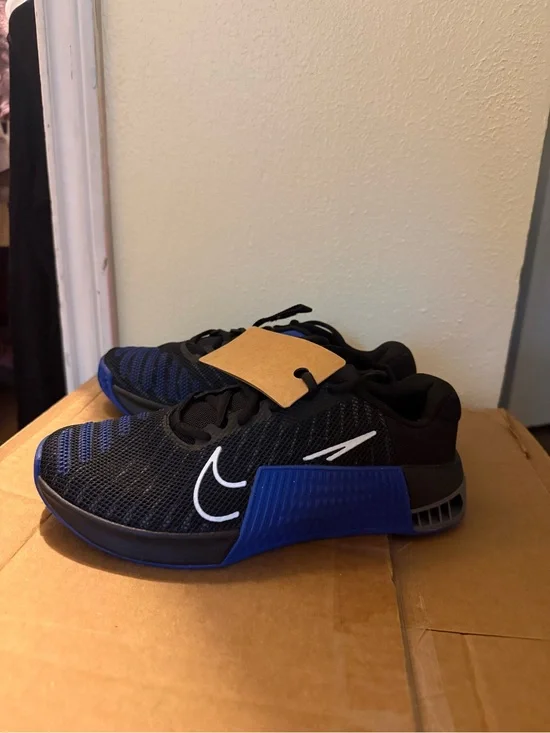 Men’s Nike Metcon Lifting shoes NWT