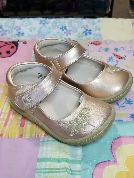 Livie & Luca Metallic Rose Gold Mary Janes with Gold Glitter Bird Size 7 Pio