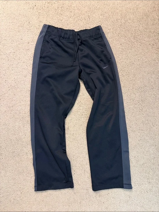 Nike Men’s Black Joggers with Gray Side Panels