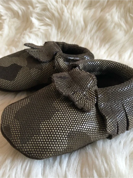 Baby/Toddler Metallic Black Bow Moccasins
