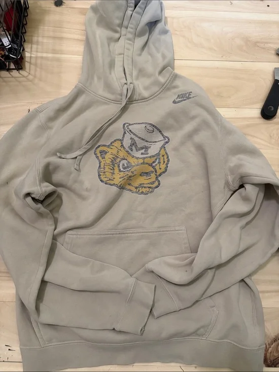 Nike Michigan Wolverine sweatshirt