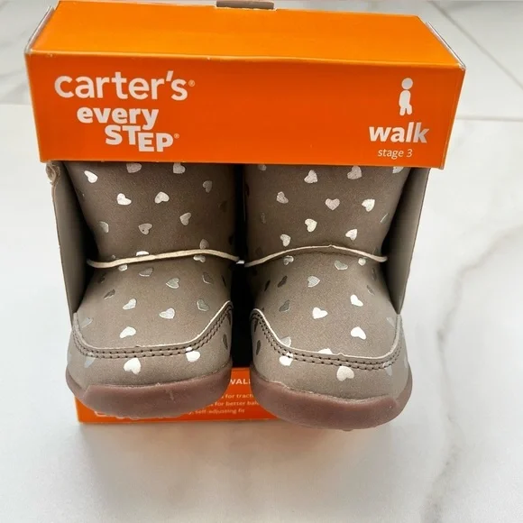 (NWT) Carter's Stage 3 Walker Shoes Gray Silver Hearts Baby Size 4 (12-18 Month)