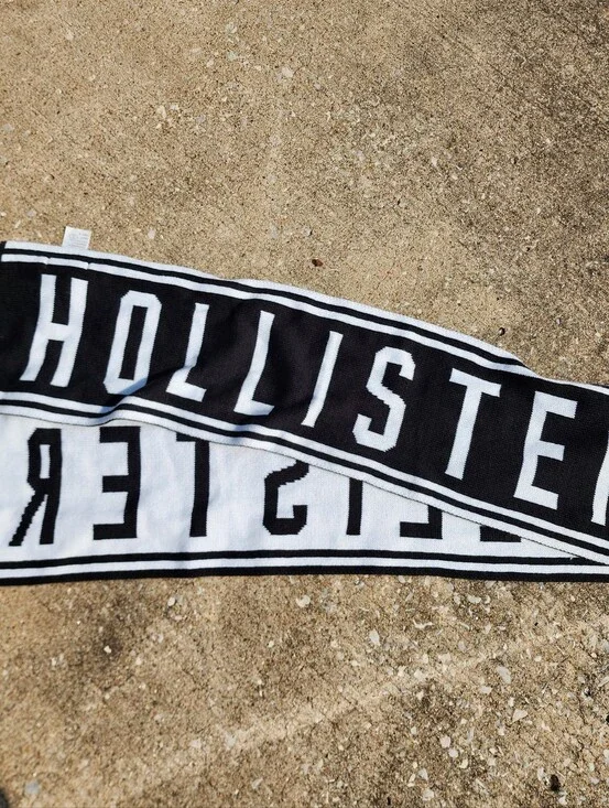 Hollister Knit Scarf Preppy Stadium Black White Logo Collegiate Reversible