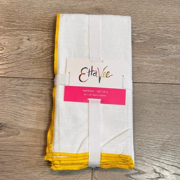 NWT EttaVee Napkins Set of 4 White Yellow Border Linen Blend‎ 20x20 Dining Table