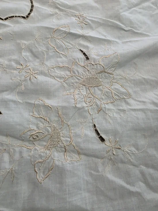 Tablecloth Cream Floral Cutwork with Delicate Embroidery