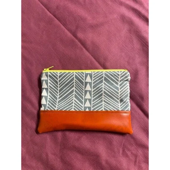Makeup/toiletry bag