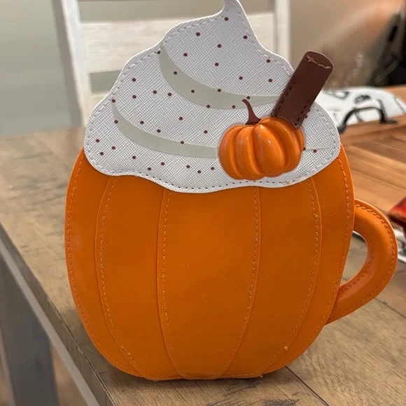 B&BW Pumpkin spice latte mini bag