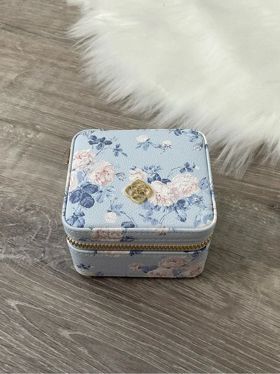 💙🩵 Kendra Scott x LoveShackFancy Blue Small Zip Jewelry Case