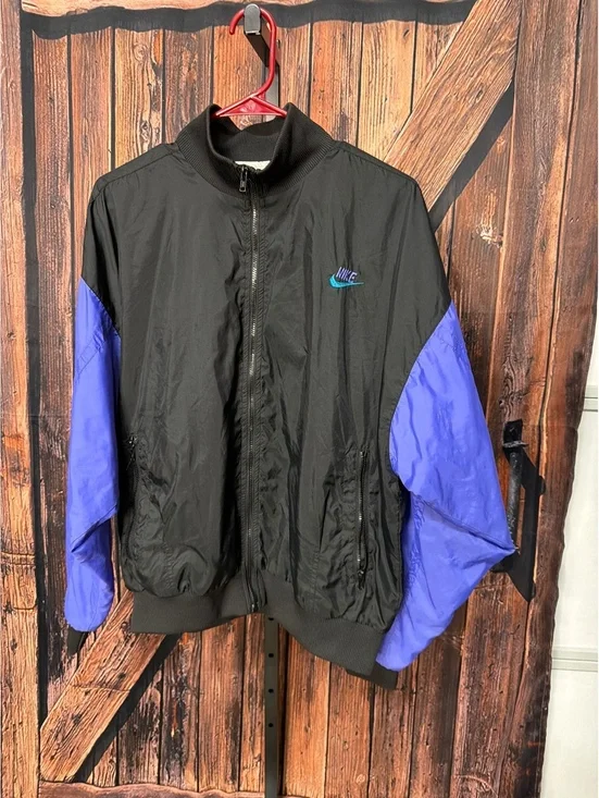 Nike Vintage Black and Purple Windbreaker Jacket