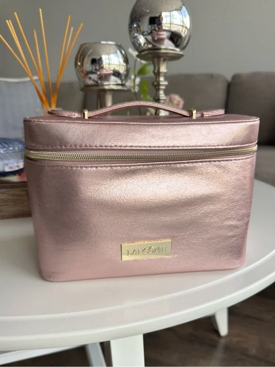 Metallic  Lancôme Pink Travel Cosmetic Case