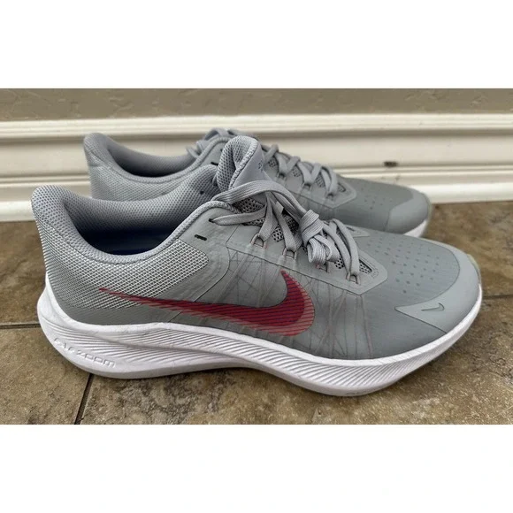 Brand New Men's Wolf Grey NIKE Winflo 8 Size 10 CW3419-004