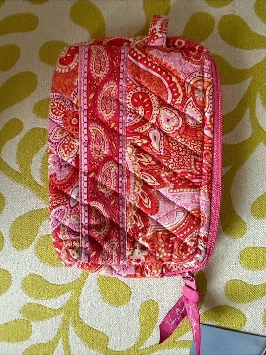 Vera Bradley Pink & Coral Paisley Quilted Cosmetic Case