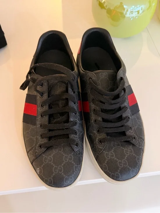 Gucci Black GG Monogram Low-Top Sneakers with Red and Blue Stripe