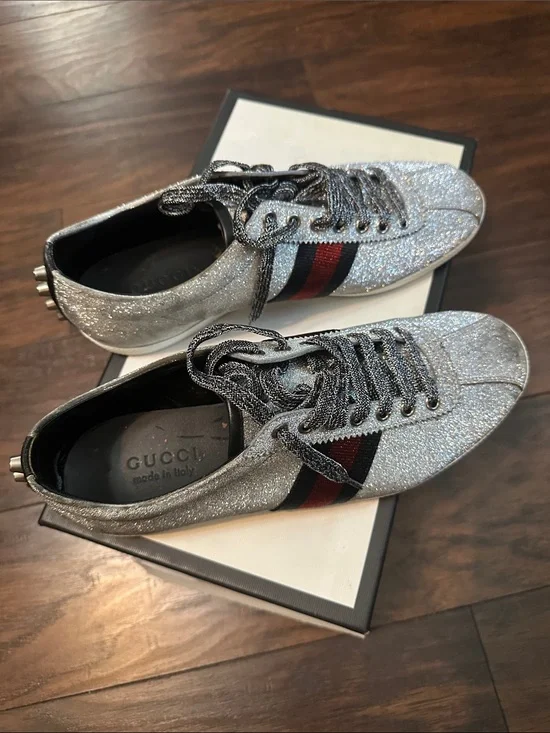 Gucci Silver Glitter Low-Top Sneakers with Red & Blue Web Stripe