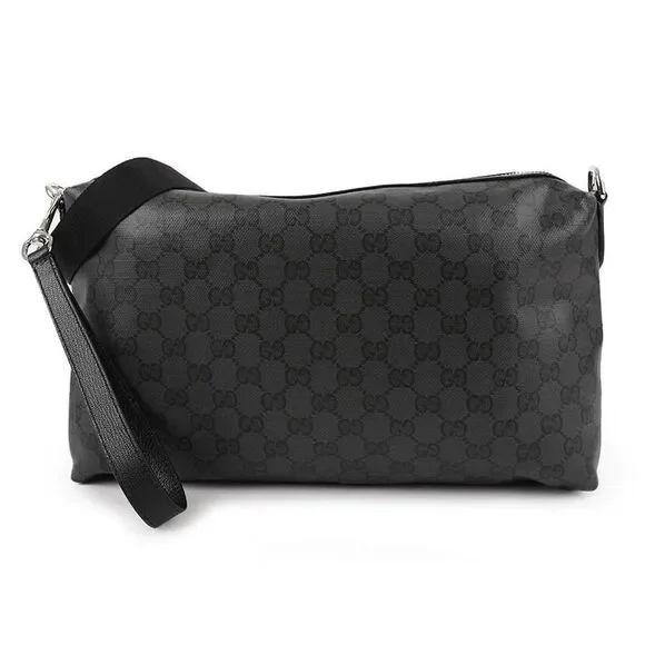 Essence Classic Medium Crossbody Bag