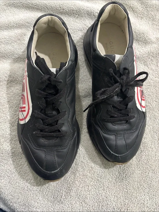 Gucci Black Leather Men's Sneakers with Red Side Logo