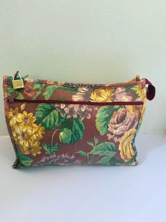 Vintage America Tourist Floral Canvas Cosmetic Pouch in Brown and Green