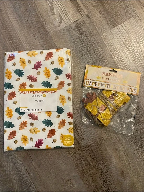 Thanksgiving Leaves Tablecloth & Banner Bundle
