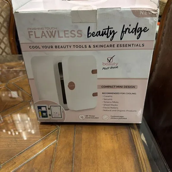 Finishing Touch Flawless Mini Beauty fridge for Makeup and Skincare NEW