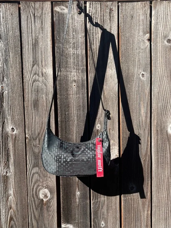 Reputation Album Taylor Swift black snakeskin handbag