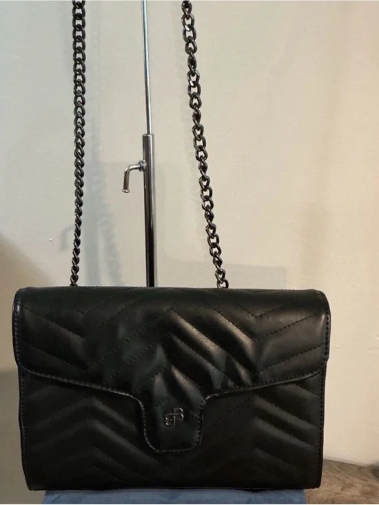 Bienali Kaci Quilted Chevron Black Gunmetal Chain Strap Crossbody Bag EUC