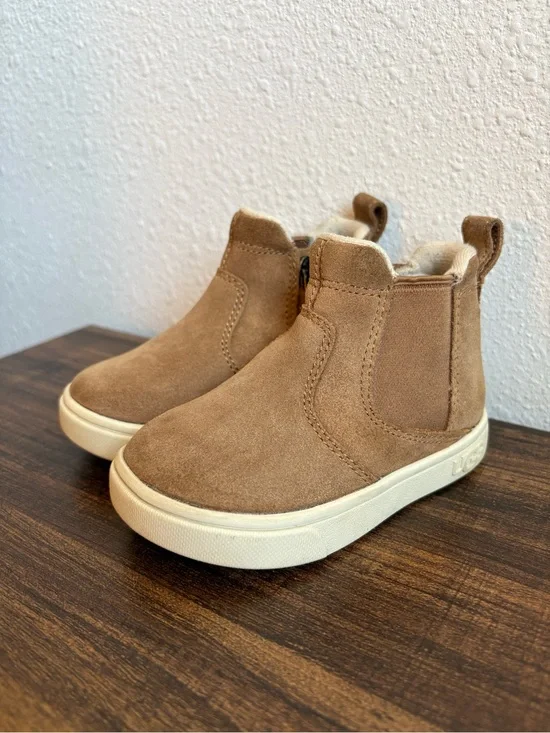 UGG Toddler Hamden II Boots