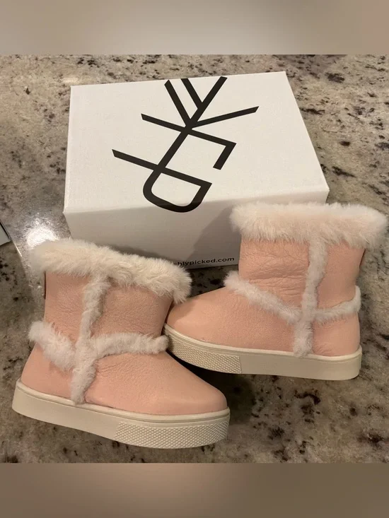 Brand New Freshly Picked Blush Pink Faux Fur Lined Kids Boots