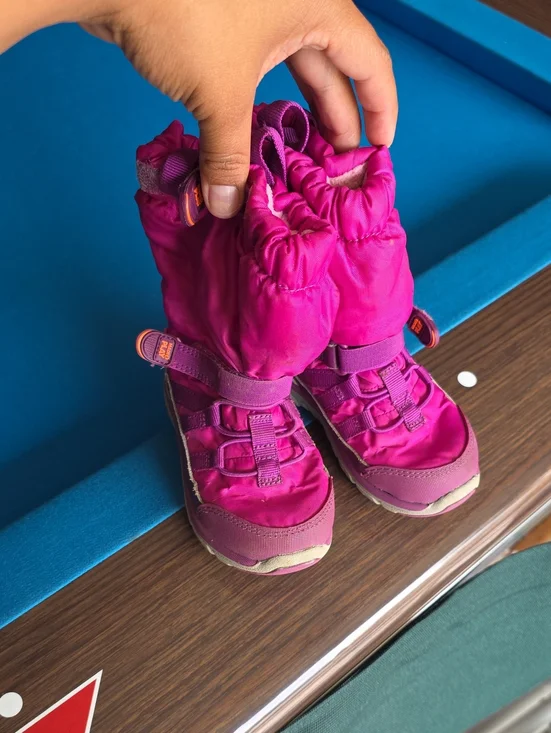 Stride Rite Girls Bright Magenta Snow Boots