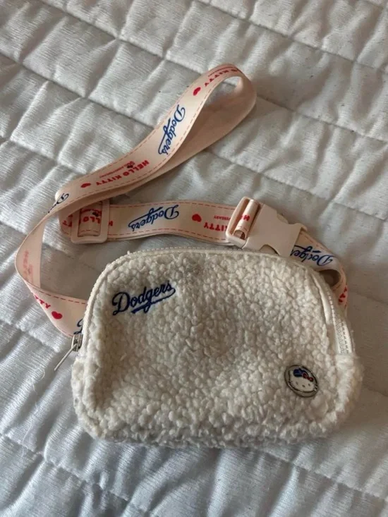 Hello Kitty Dodgers Cream Sherpa Crossbody/Fanny Bag