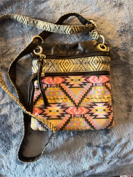 Women’s Aztec Pattern Crossbody Bag in Pink and Black