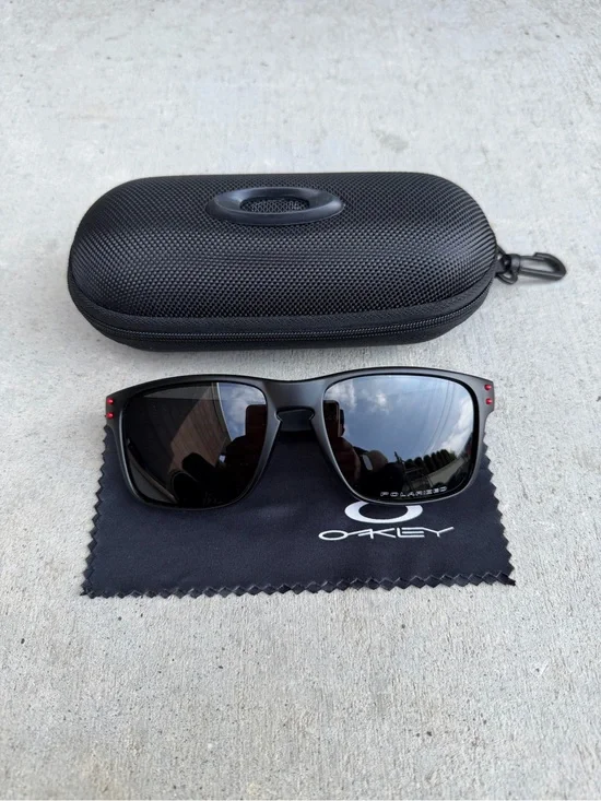 Oakley Holbrook Sunglasses Red / Black Frame Polarized Iridium Prizm Lens