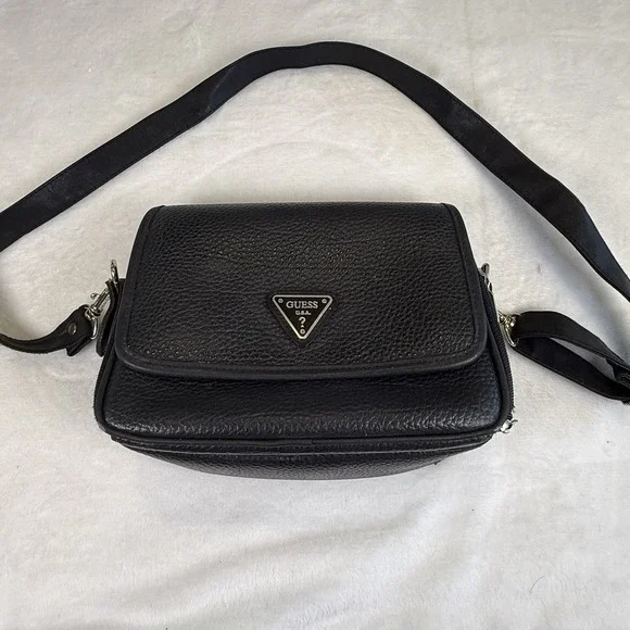 GUESS Black Crossbody Organizer Bag Purse Multi Pocket Shoulder Vintage Style