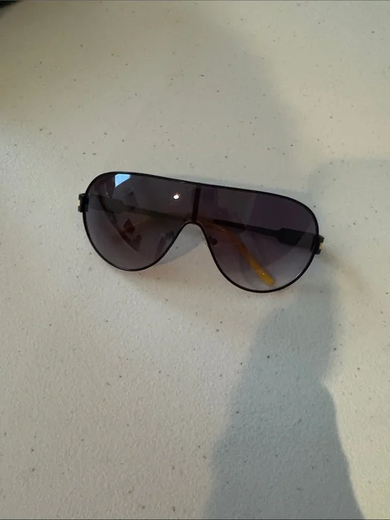 Men’s Black Shield Sunglasses with Gradient Lenses