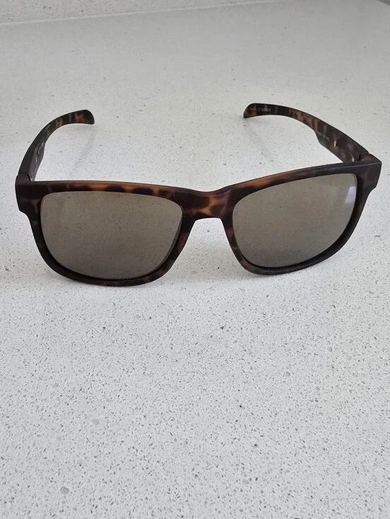 Foster Grant Tortoiseshell Rectangle Sunglasses with Brown Lenses