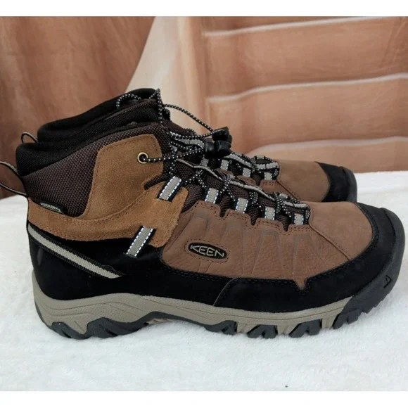 Keen Outdoor Big Kid Targhee IV Mid Boots