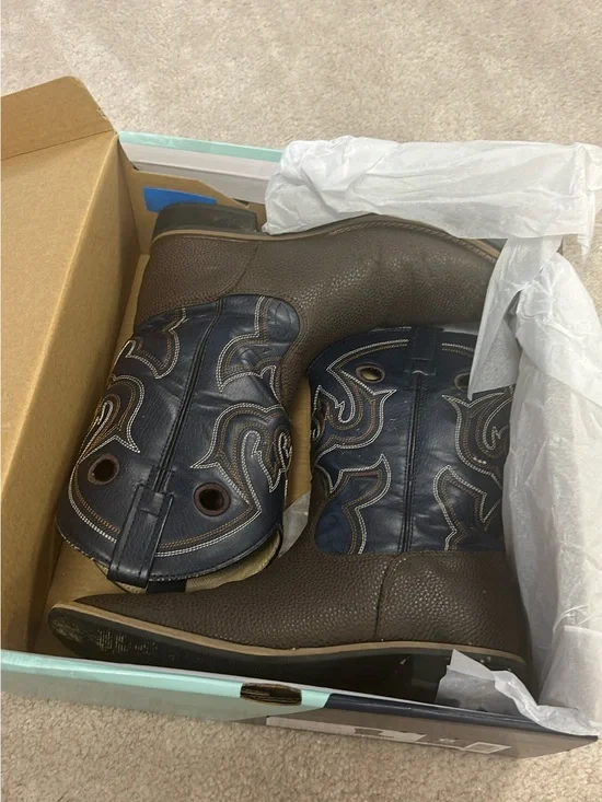 Magellan Outdoors Brown & Navy Kids Western Pull-On Boots
