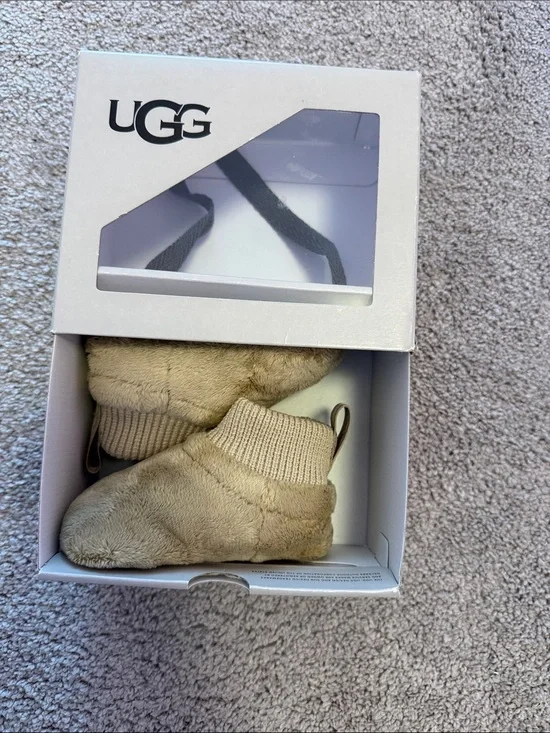 UGG Kids Plush Booties in Light Chestnut baby size 3.
