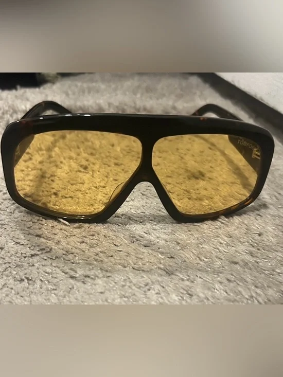 Tortoiseshell Frame Sunglasses with Yellow Lenses