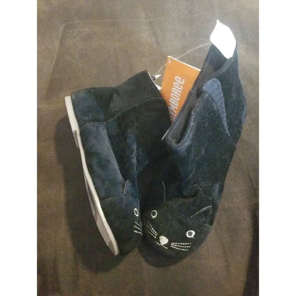 Gymbore cat boots right meow 10 nwt