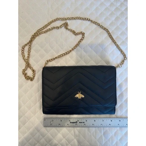 Womens Black Quilted Chevron Crossbody Bag Gold Bee Hardware Chain Strap