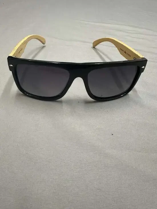 Sky Eyewear PH8462RV Men's Rectangle Sunglasses with Woodgrain Arms