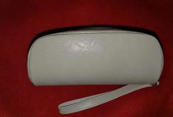 Oakley Soft White Sunglasses Case with wristlet