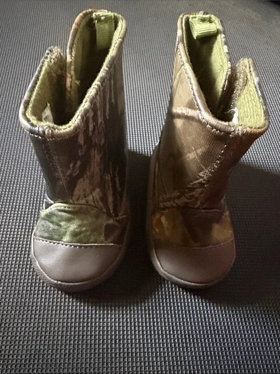 Baby camo Green  Boots - Unbranded