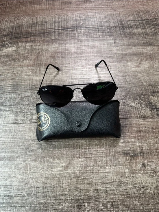 Ray-Ban RB-3025 Black Aviator Total Black Sunglasses with Black Case