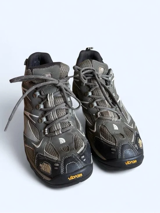 2000s The North Face Men's Hedgehog Trek Trail Hiking Boots with Vibram